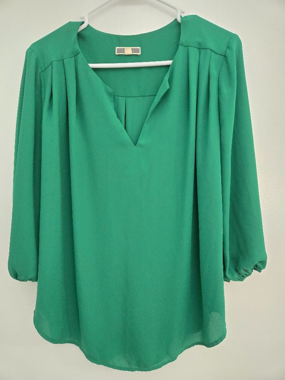 Pleione Green V-Neck Blouse Women’s Size M 3/4 Sleeve Polyester Lightweight
